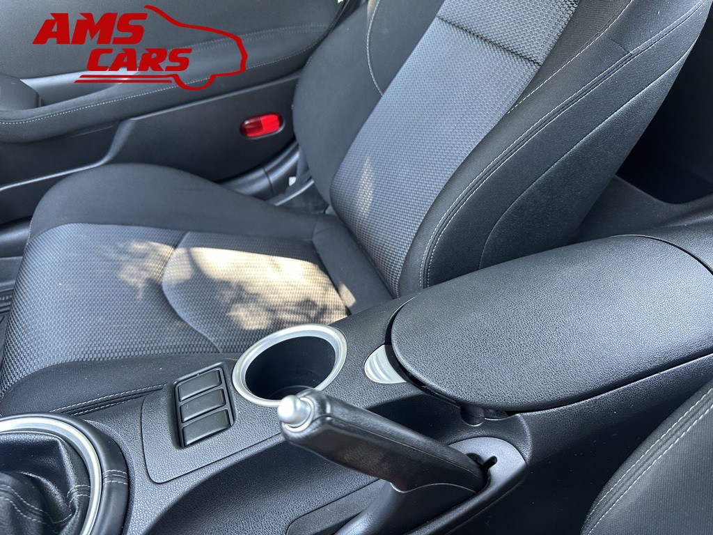 2014 Nissan 370Z Image 23