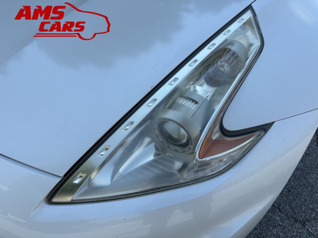 2014 Nissan 370Z Image 31