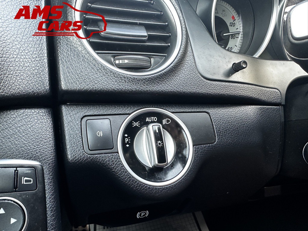 2014 Mercedes-Benz C-Class Image 24