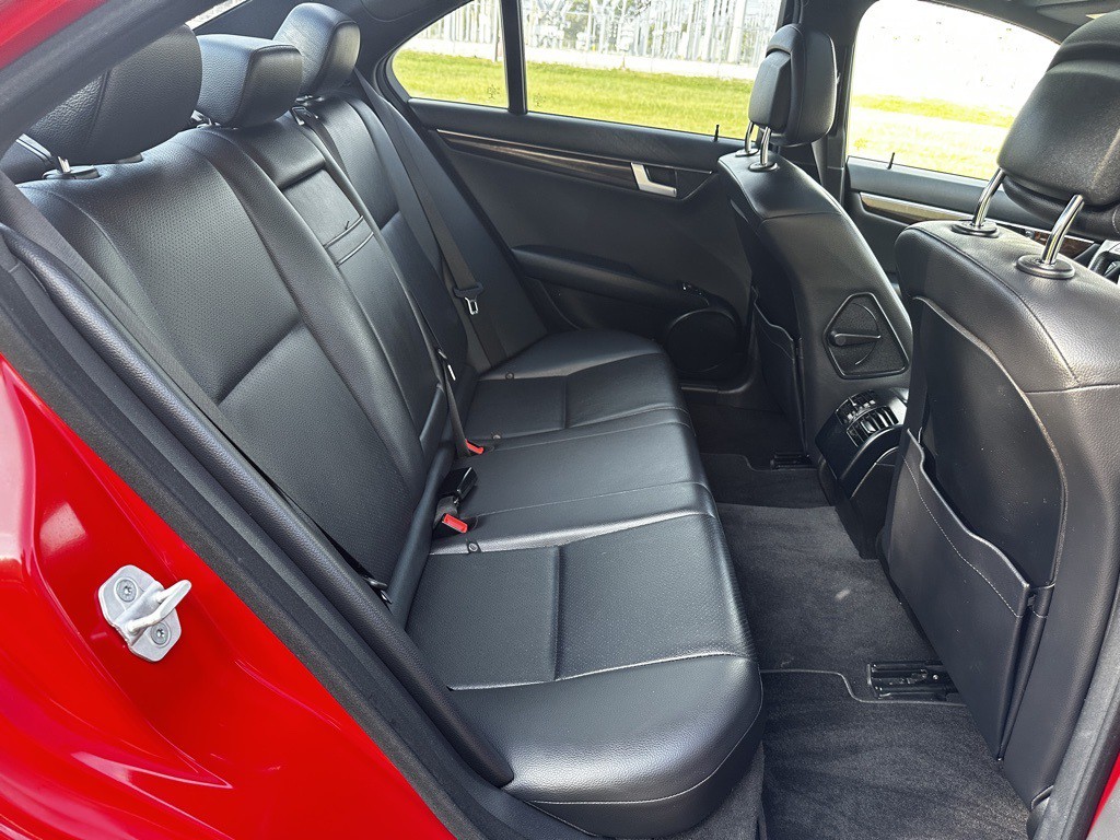 2014 Mercedes-Benz C-Class Image 17