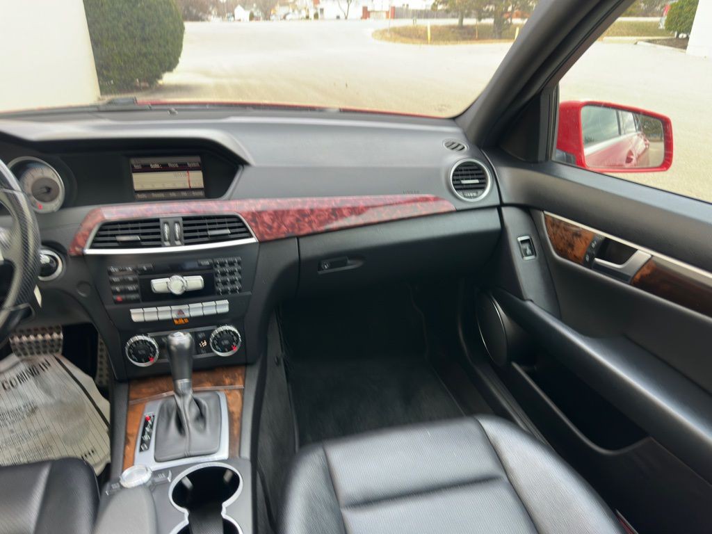 2014 Mercedes-Benz C-Class Image 9
