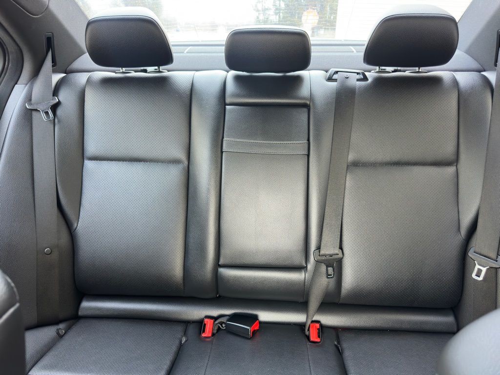 2014 Mercedes-Benz C-Class Image 12