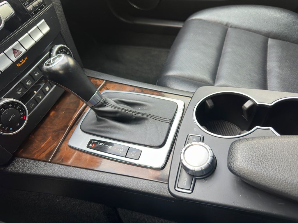 2014 Mercedes-Benz C-Class Image 24