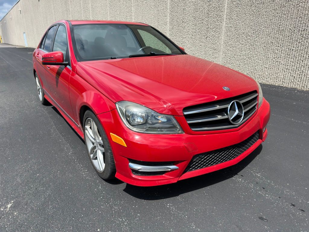 2014 Mercedes-Benz C-Class Image 3