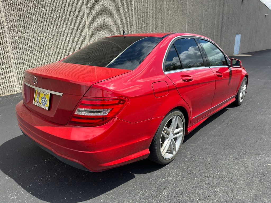 2014 Mercedes-Benz C-Class Image 4