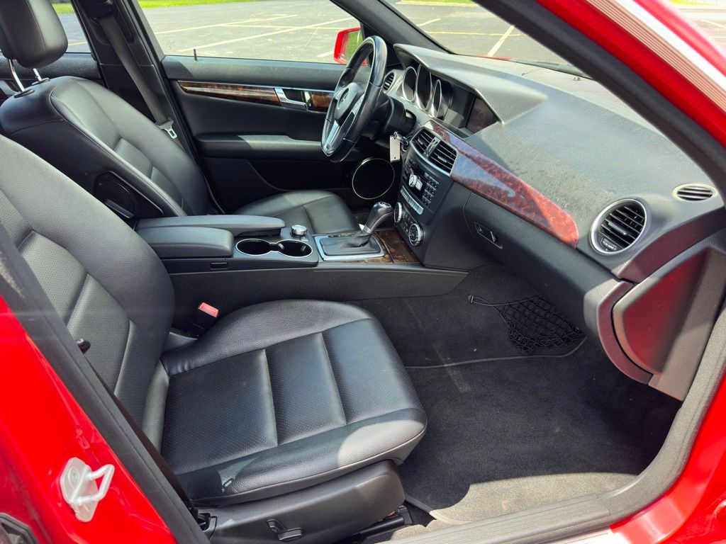 2014 Mercedes-Benz C-Class Image 13
