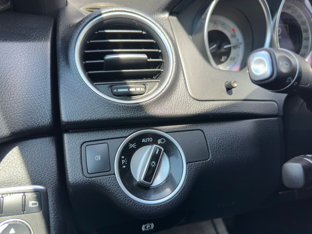 2014 Mercedes-Benz C-Class Image 22