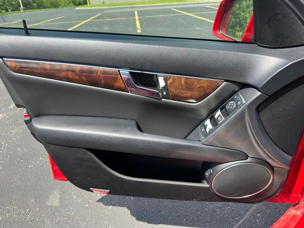 2014 Mercedes-Benz C-Class Image 30