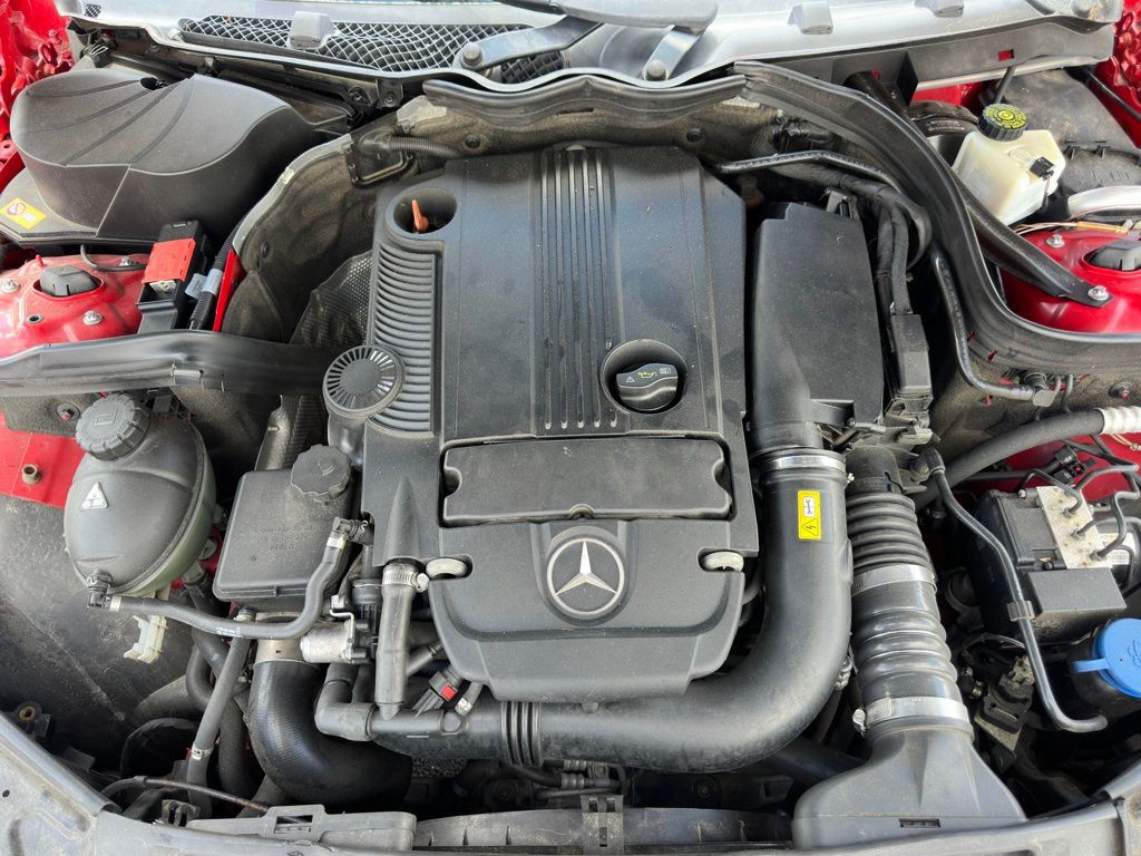 2014 Mercedes-Benz C-Class Image 32
