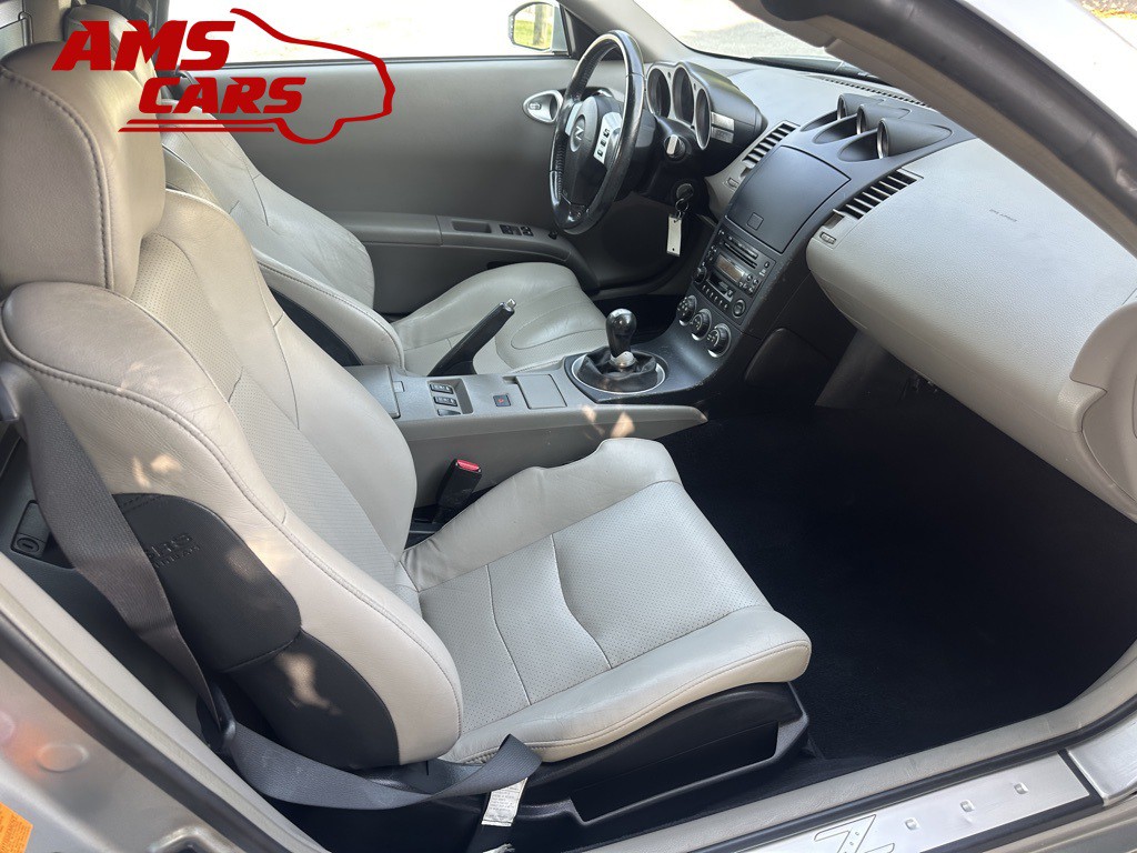 2005 Nissan 350Z Image 17