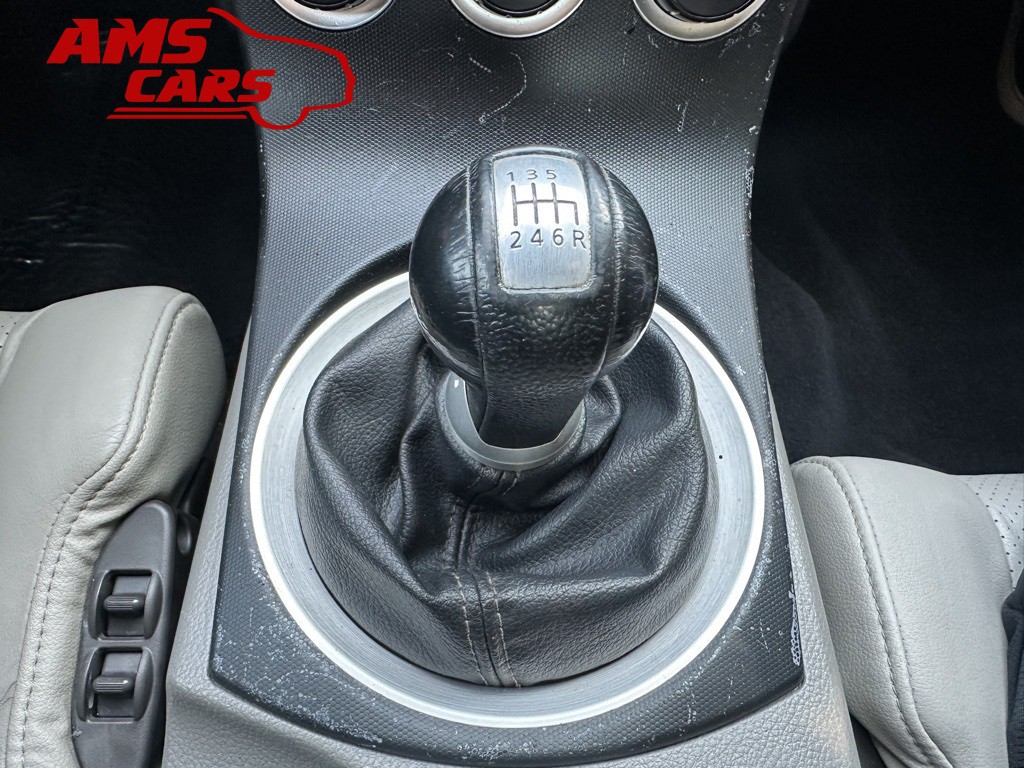 2005 Nissan 350Z Image 23