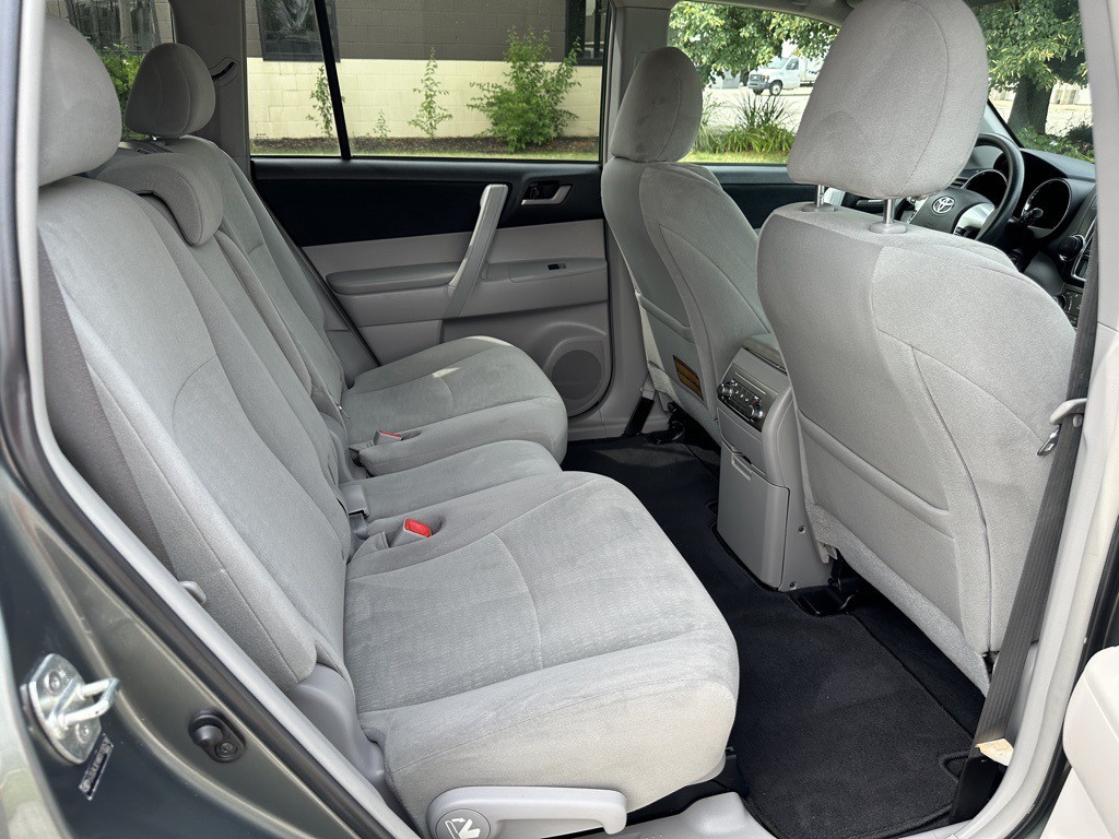 2013 Toyota Highlander Image 17