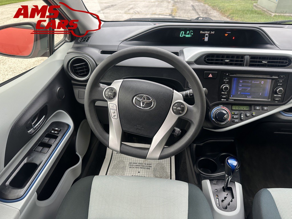2012 Toyota Prius Image 8
