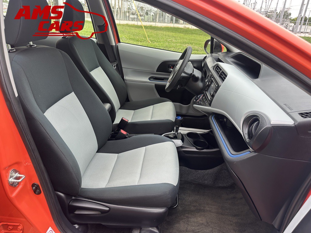 2012 Toyota Prius Image 19