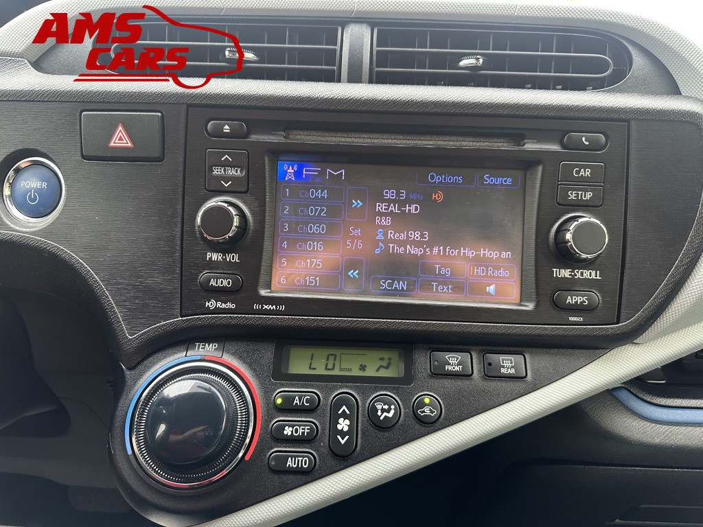 2012 Toyota Prius Image 29