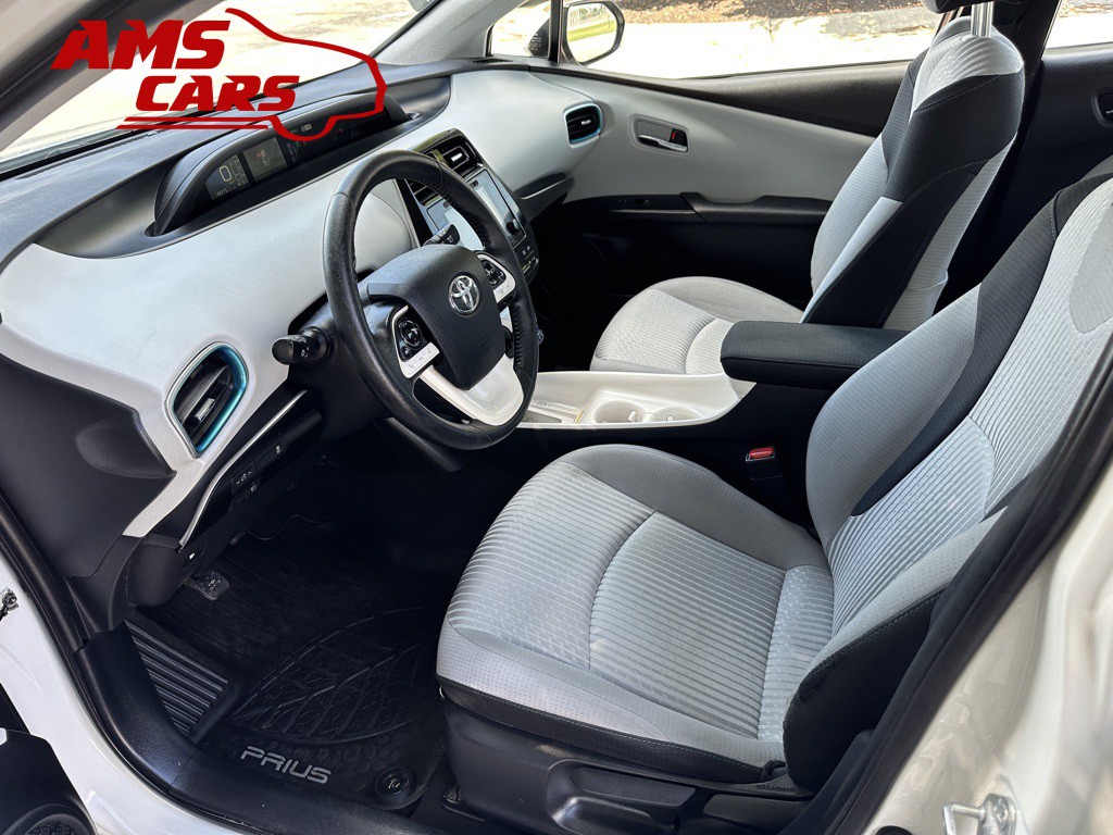 2017 Toyota Prius Image 10