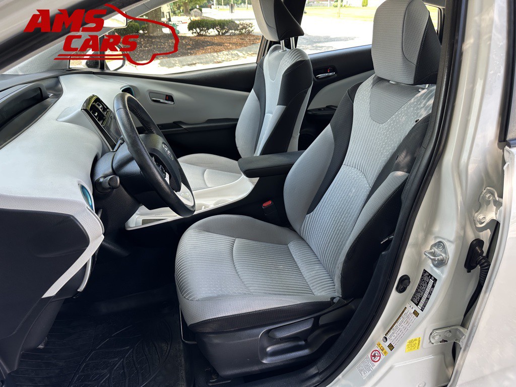 2017 Toyota Prius Image 11
