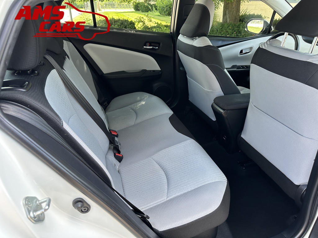 2017 Toyota Prius Image 15