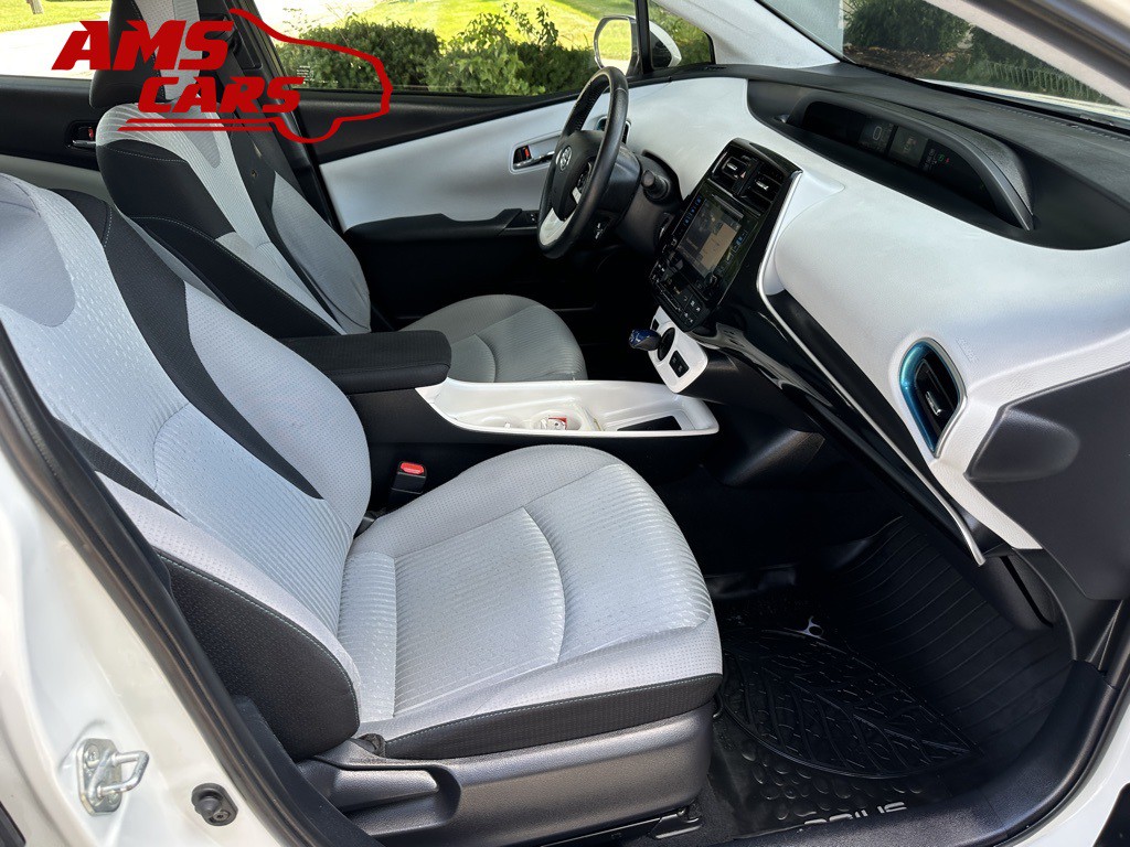 2017 Toyota Prius Image 17