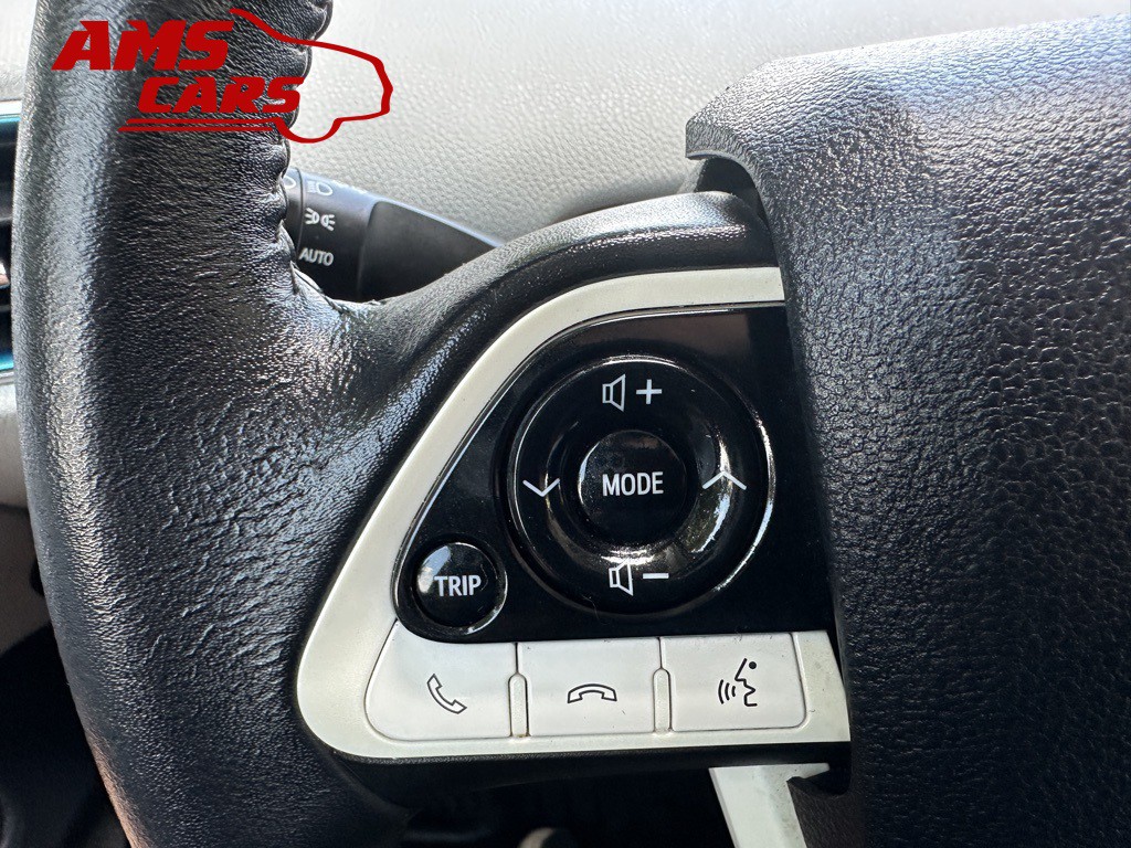 2017 Toyota Prius Image 33