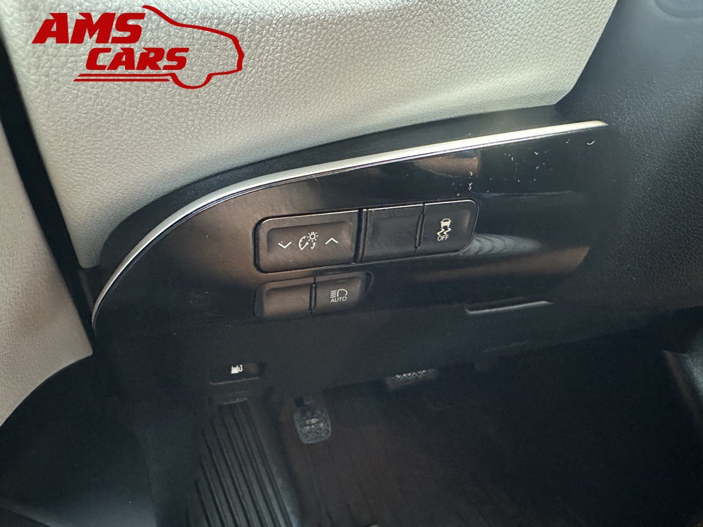 2017 Toyota Prius Image 34