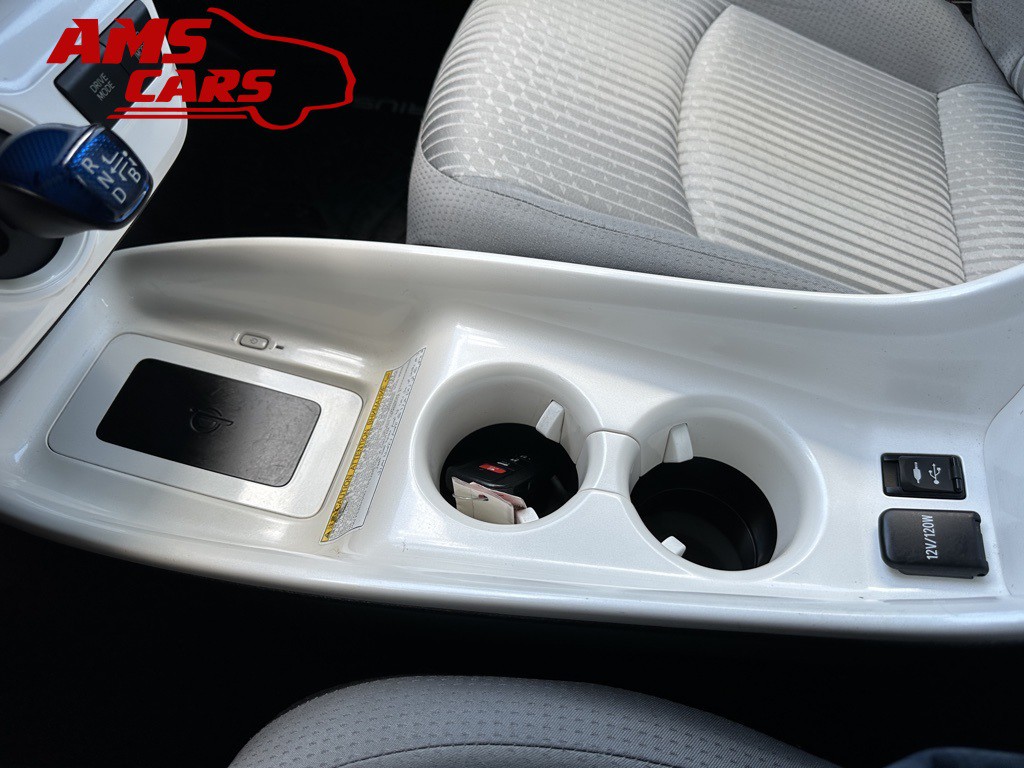 2017 Toyota Prius Image 46