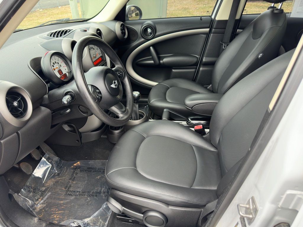 2012 MINI Countryman Image 11