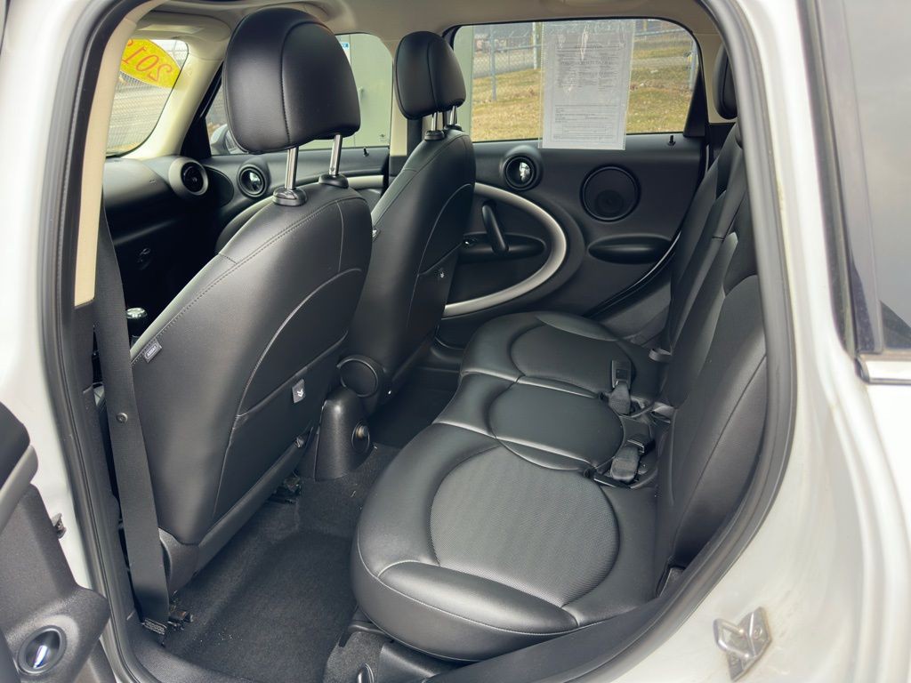 2012 MINI Countryman Image 12