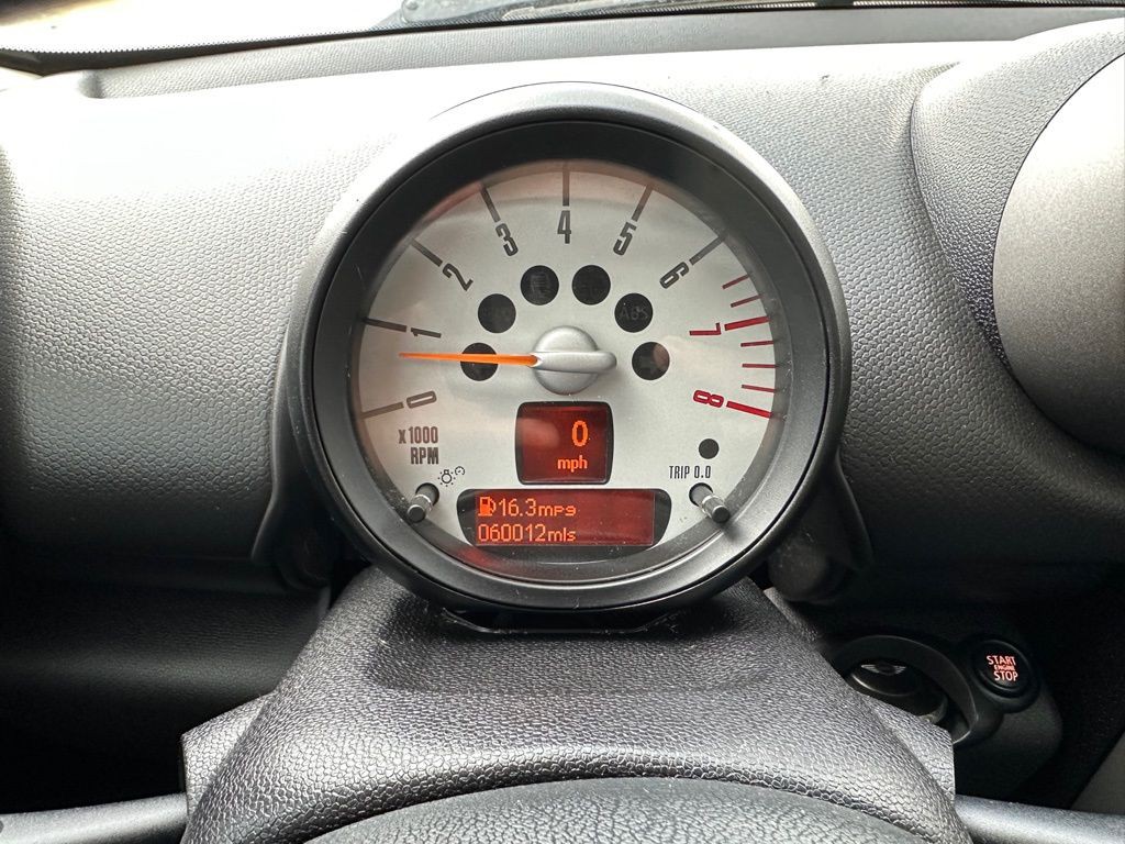 2012 MINI Countryman Image 14