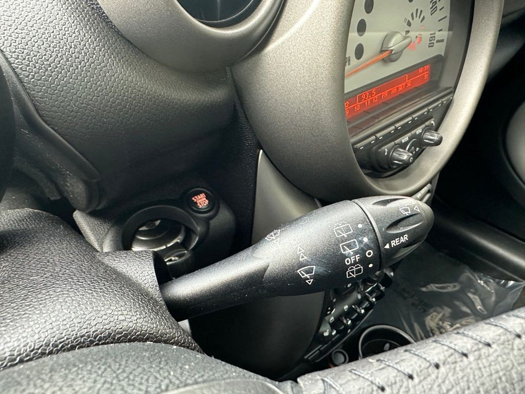 2012 MINI Countryman Image 16