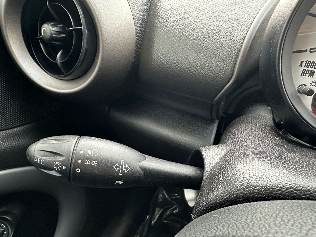 2012 MINI Countryman Image 17