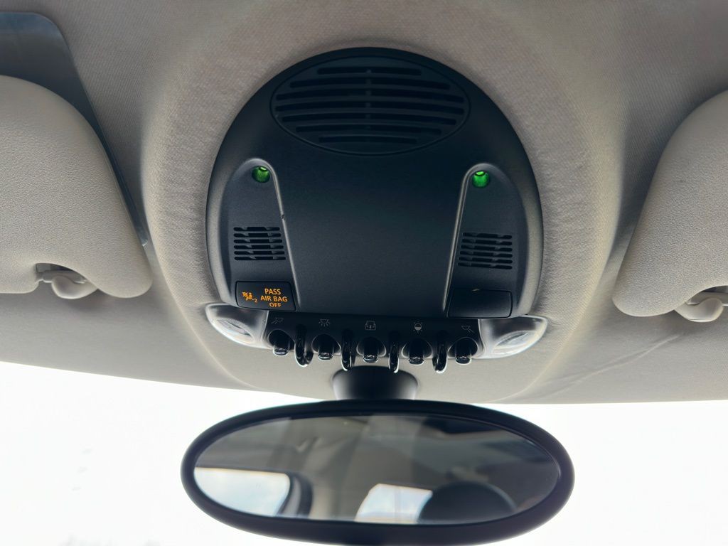 2012 MINI Countryman Image 23