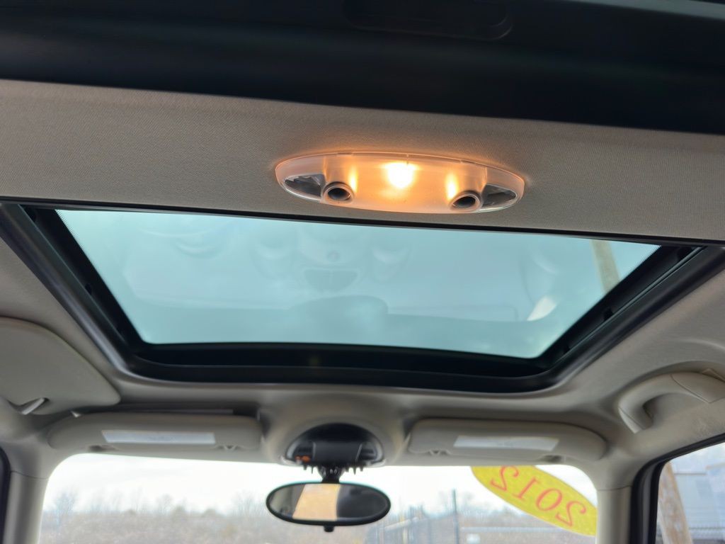 2012 MINI Countryman Image 26