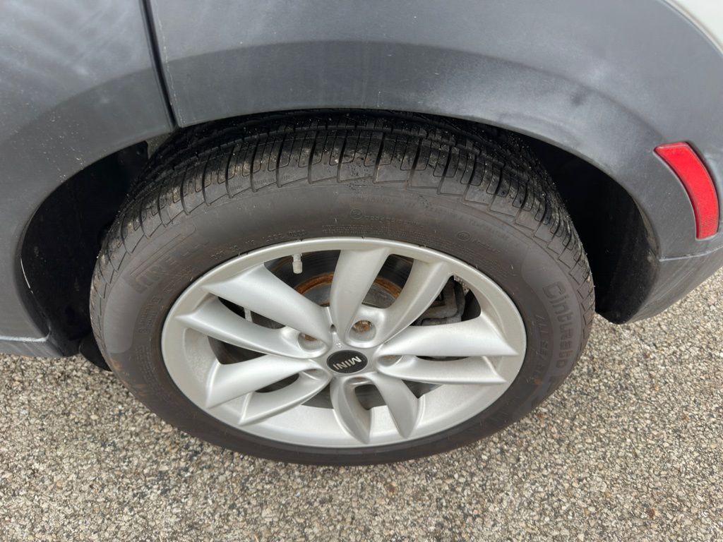 2012 MINI Countryman Image 30