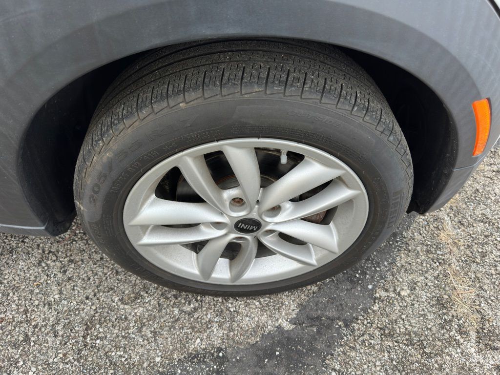 2012 MINI Countryman Image 32