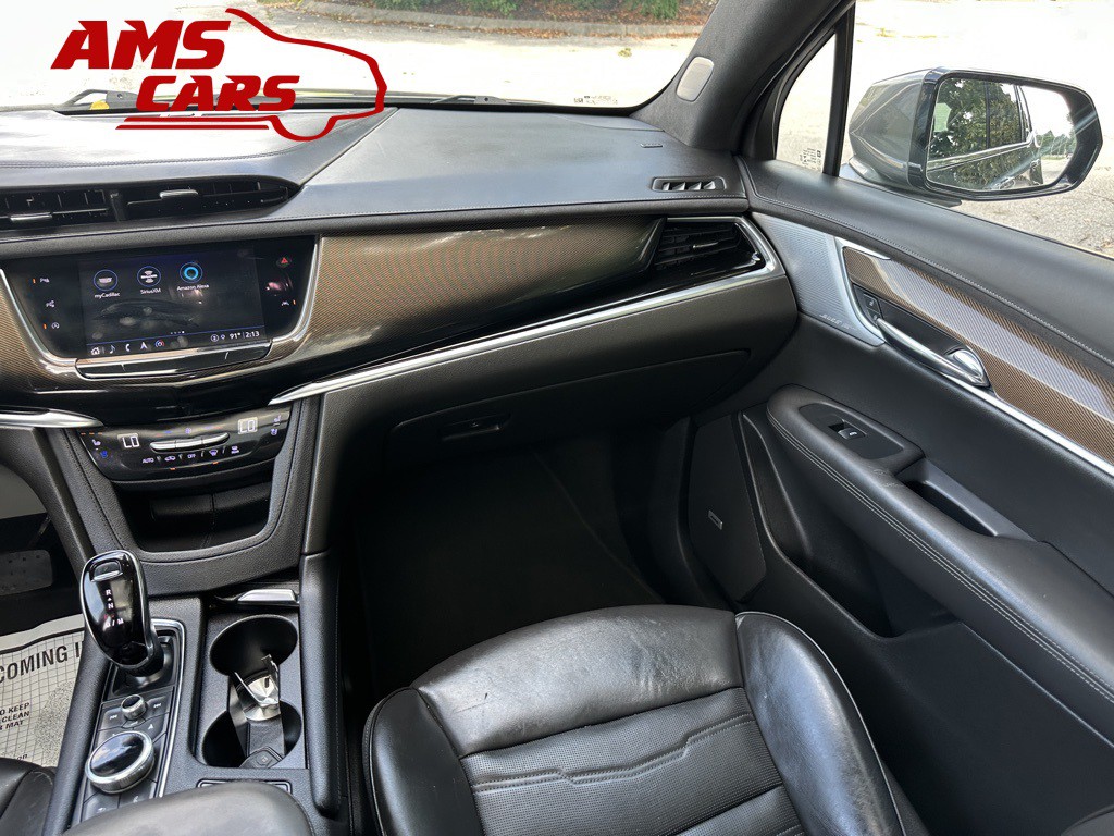 2022 Cadillac XT6 Image 9