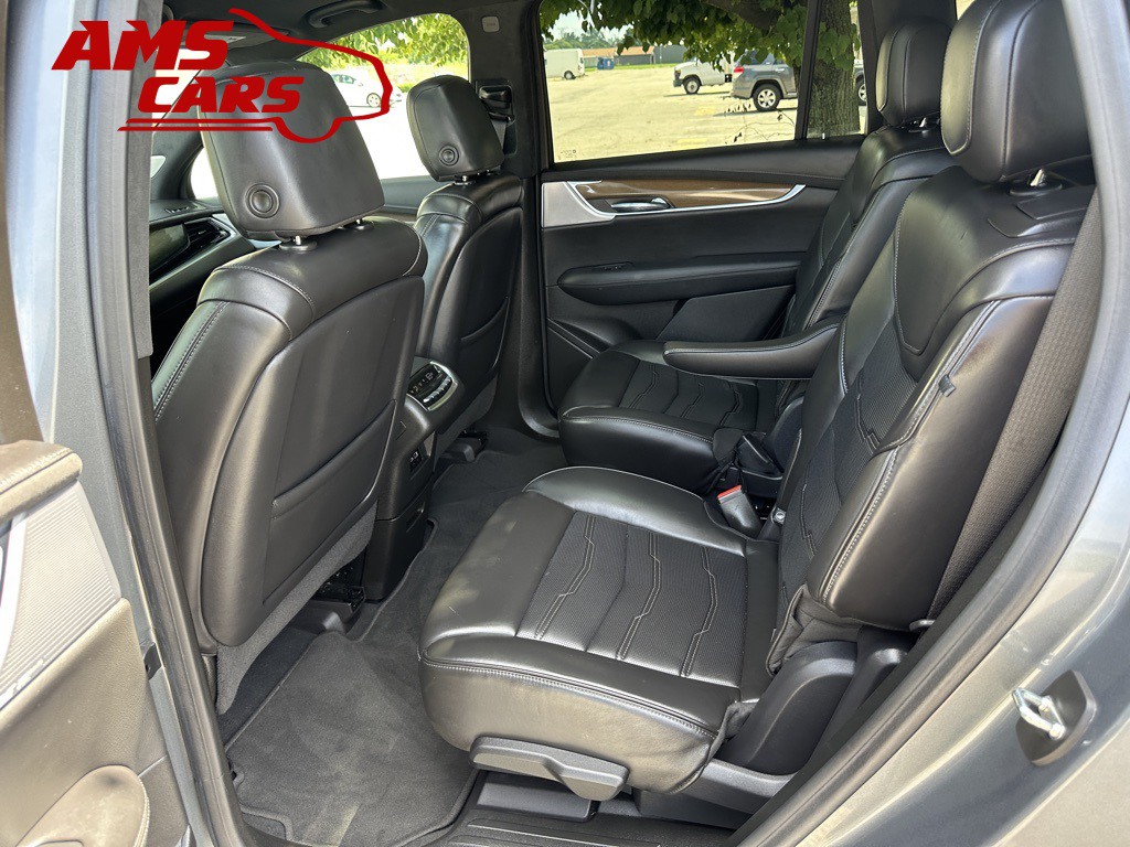 2022 Cadillac XT6 Image 12
