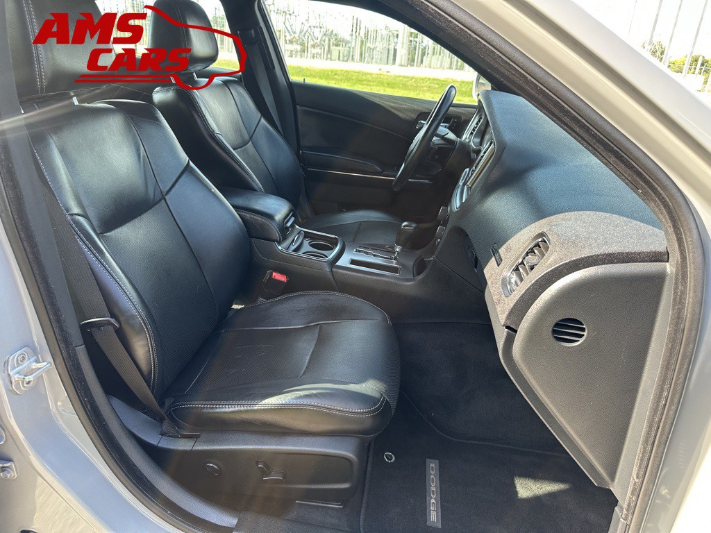 2014 Dodge Charger Image 18