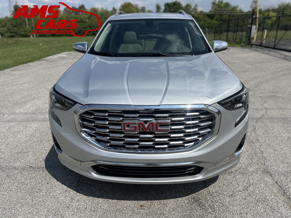2018 GMC Terrain Image 2