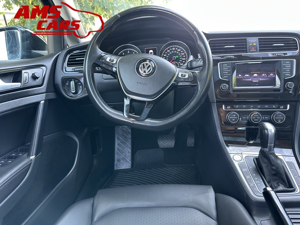 2015 Volkswagen Golf Image 9