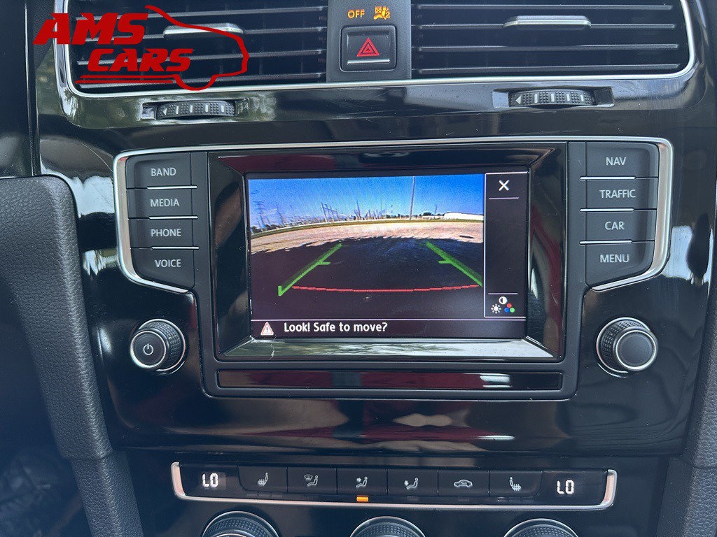 2015 Volkswagen Golf Image 29