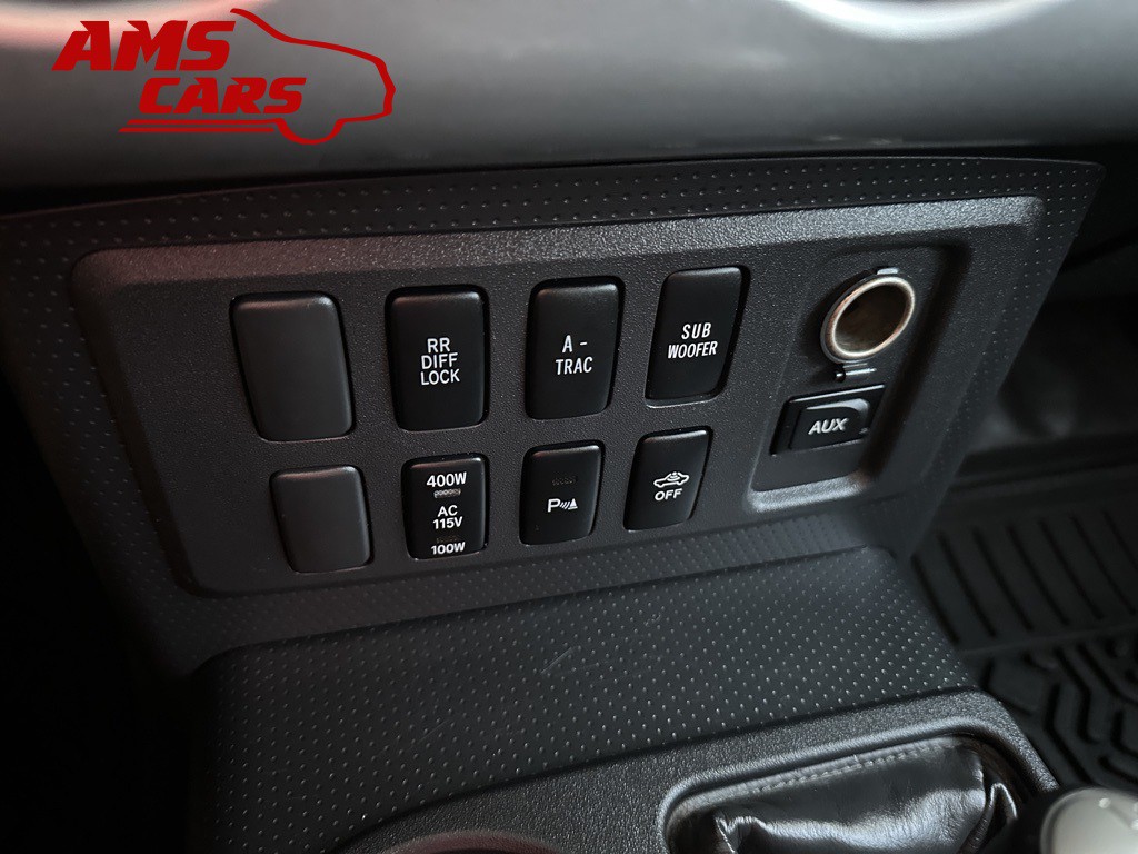2007 Toyota FJ Cruiser Image 23
