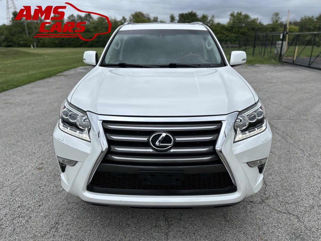 2016 Lexus GX Image 2