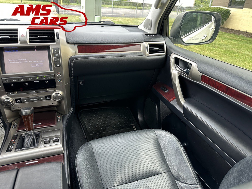 2016 Lexus GX Image 9