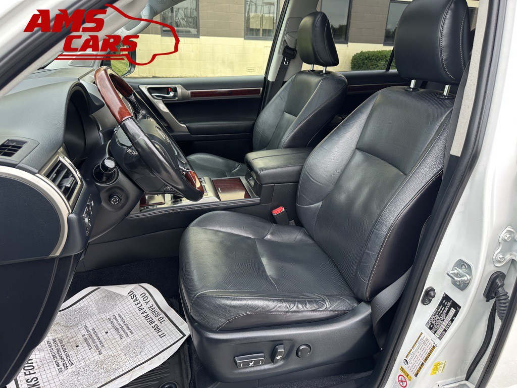 2016 Lexus GX Image 11
