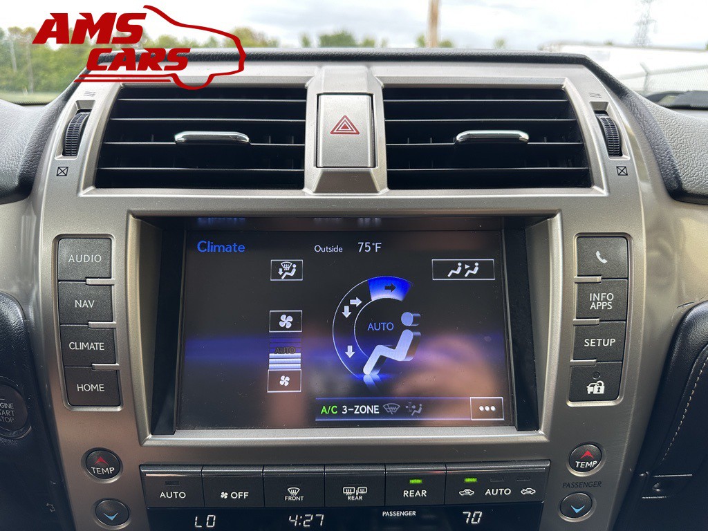 2016 Lexus GX Image 30