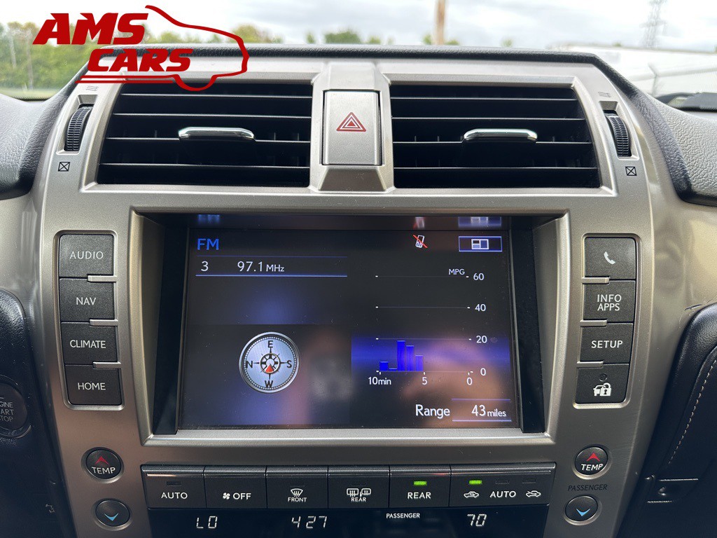 2016 Lexus GX Image 31