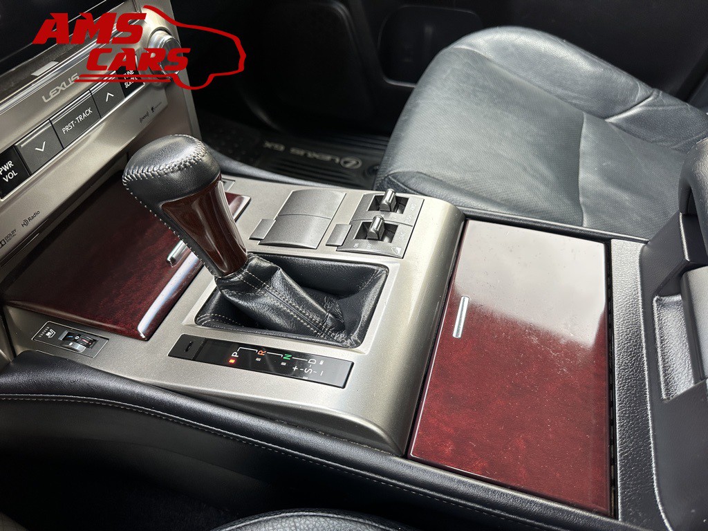 2016 Lexus GX Image 35