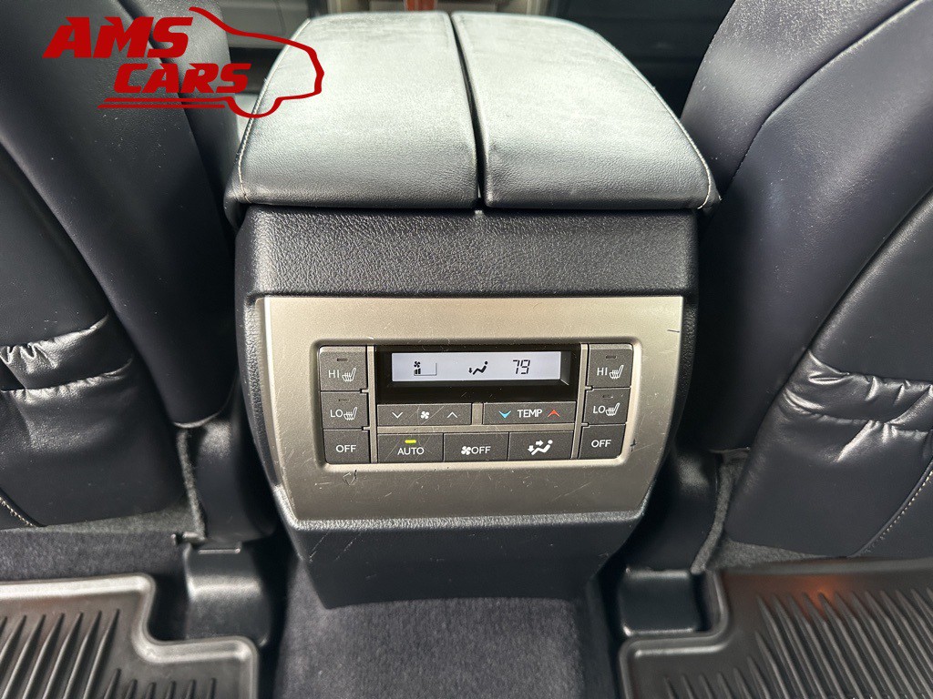2016 Lexus GX Image 39