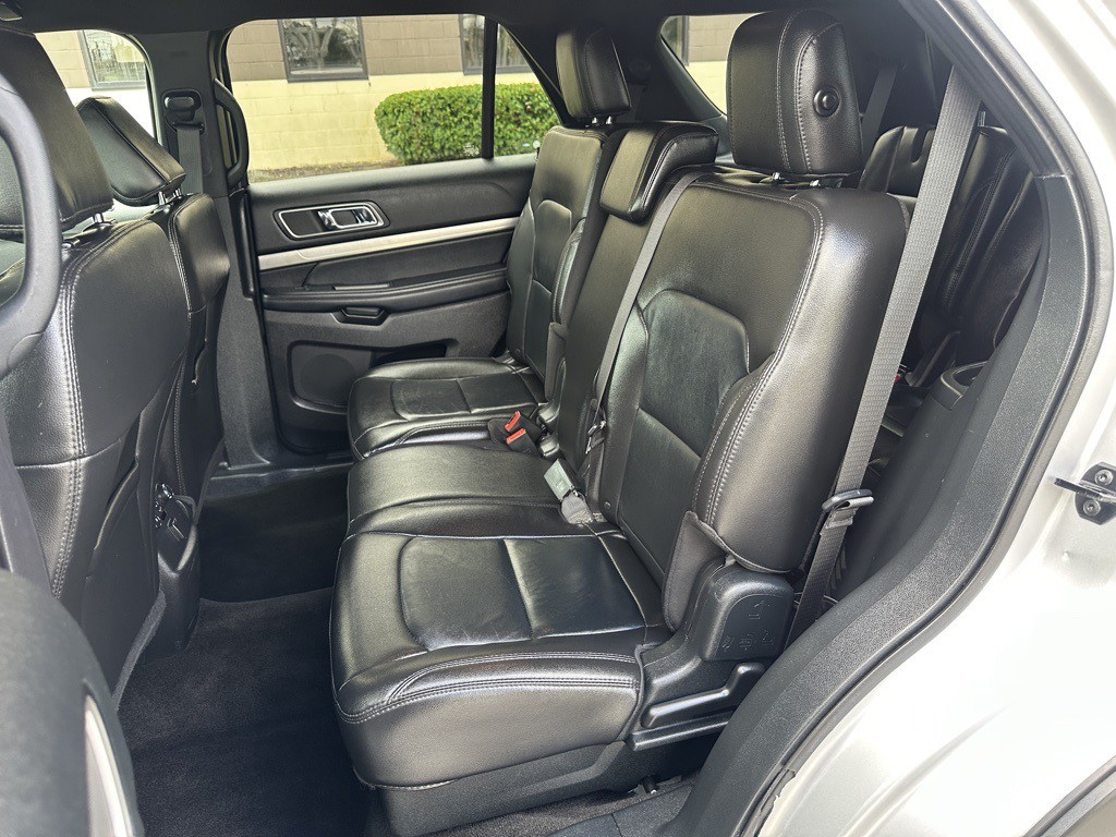 2018 Ford Explorer Image 13